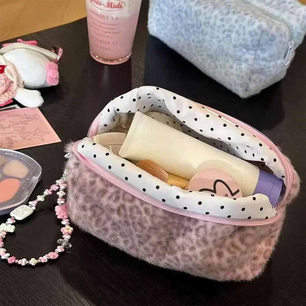 Large Capacity Plush Leopard Print Cosmetic Bag Portable Travel Toiletry Bag High Quality Ladies Makeup Organizer Storage Bag