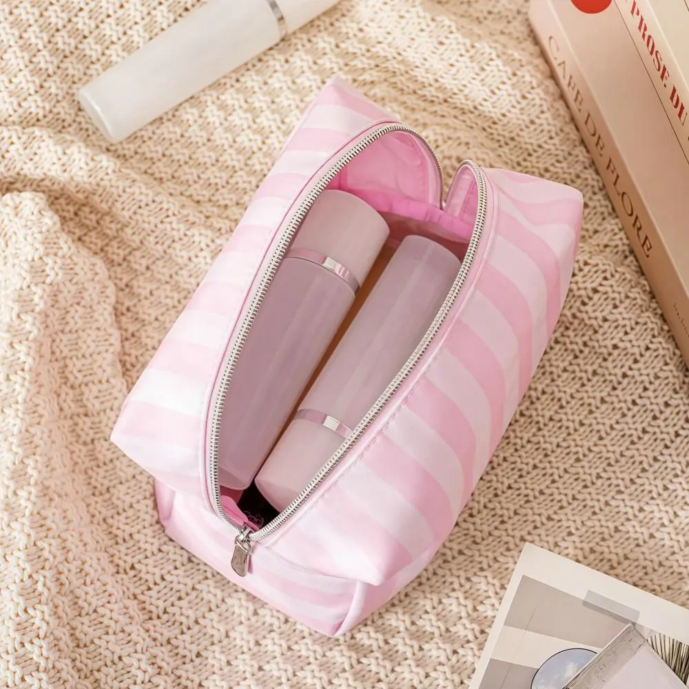 Large Capacity Handheld Makeup Bag Portable Oxford Cloth Cosmetic Storage Bag Minimalist Style Travel Design Wash Bags