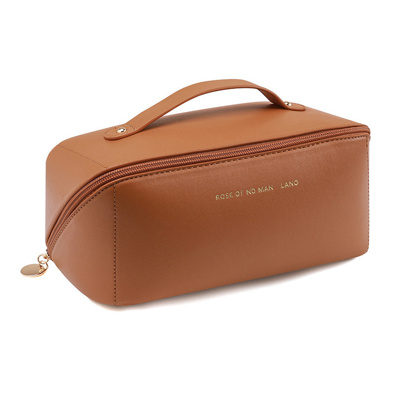 New Arrival Large Capacity Makeup Bag for Women, Perfect for Daily Storage and Travel, Simple and Elegant Design Travel Bags