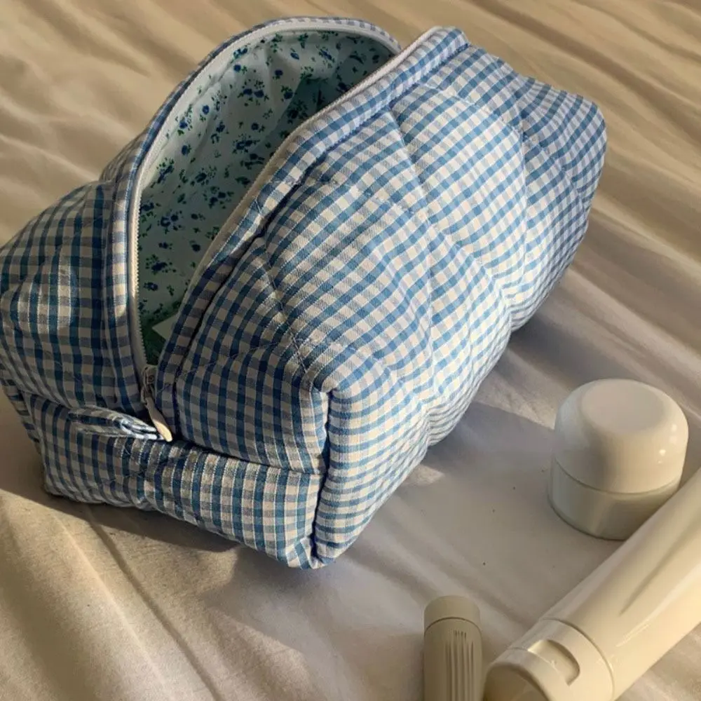 Cotton Quilted Makeup Bag Portable Checkered with Zipper Wash Bag Large Capacity Skincare Pouch Travel