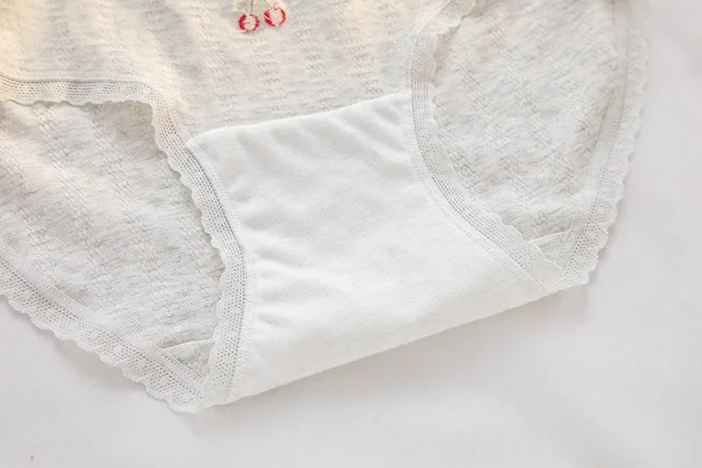 5PCS M-XL Sweet Girl Cherry Strawberry Print Cotton Underwear Women Low Waist Breathable Seamless Panties Student Soft Briefs