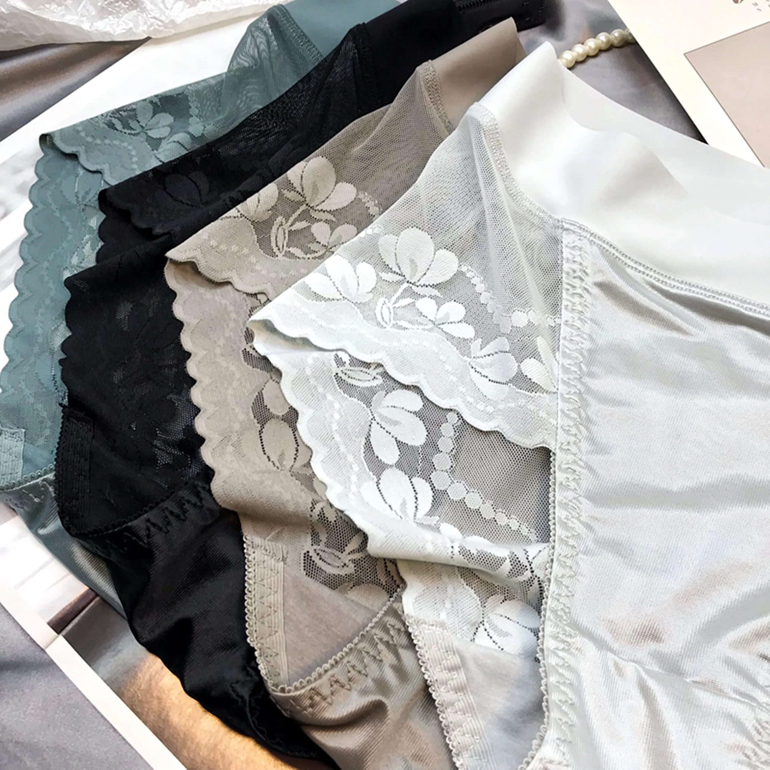 New Women Lace Flowers Panties Sexy Hollow Temptation Silk Breathable Underwear Tummy Mid Waist Butt Lift Briefs Intimate Panty