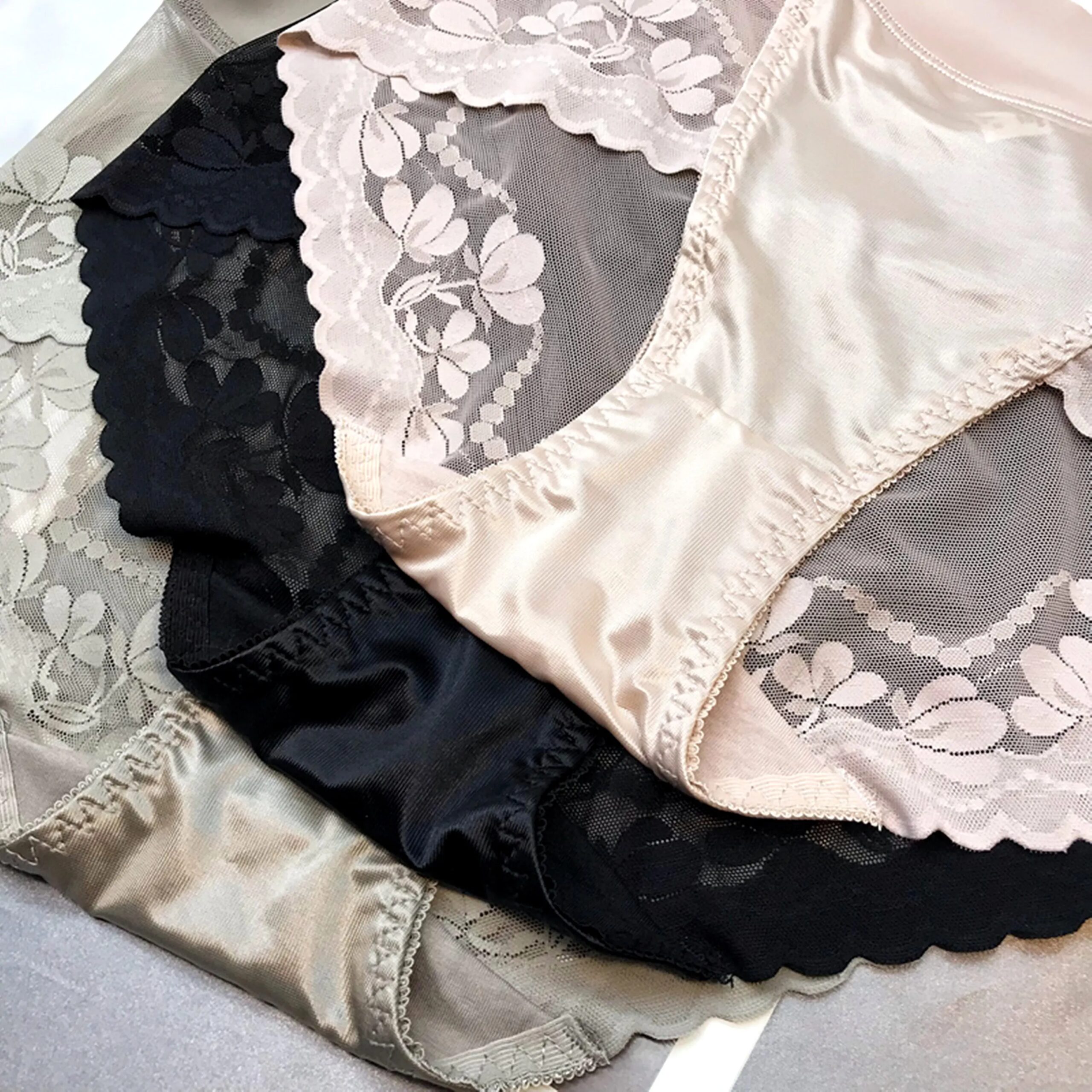 New Women Lace Flowers Panties Sexy Hollow Temptation Silk Breathable Underwear Tummy Mid Waist Butt Lift Briefs Intimate Panty