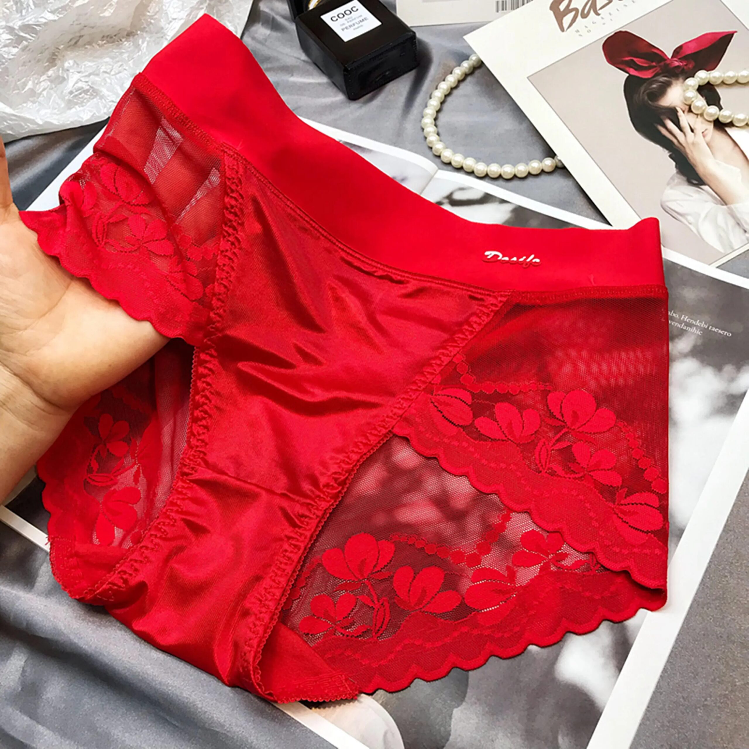New Women Lace Flowers Panties Sexy Hollow Temptation Silk Breathable Underwear Tummy Mid Waist Butt Lift Briefs Intimate Panty