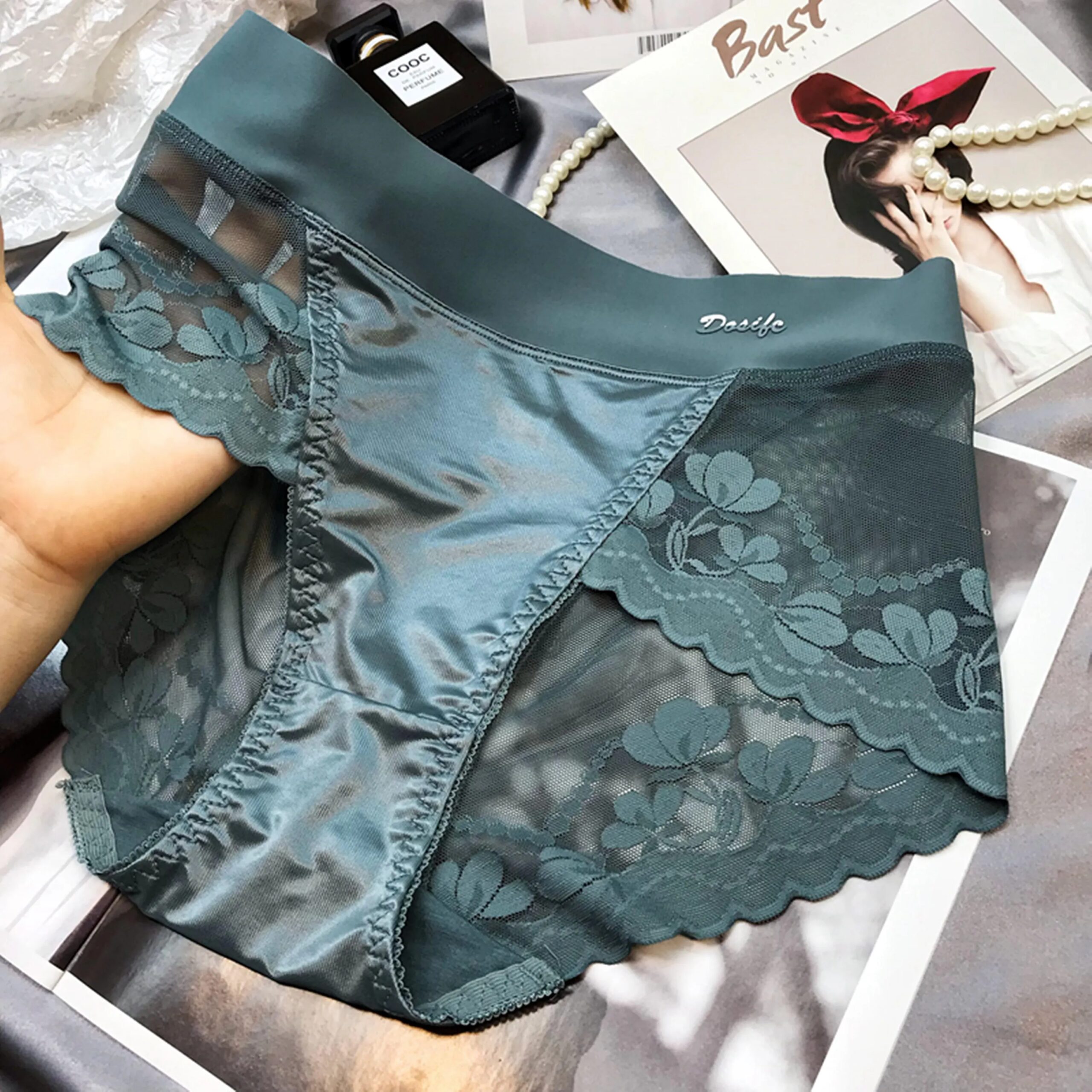 New Women Lace Flowers Panties Sexy Hollow Temptation Silk Breathable Underwear Tummy Mid Waist Butt Lift Briefs Intimate Panty